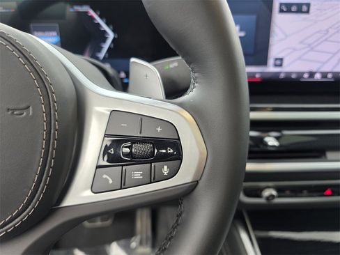 Used 2024 BMW X6 xDrive40i w/ Premium Package image 21