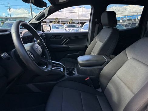 Used 2023 Chevrolet Colorado Trail Boss w/ Technology Package AWD/4WD image 13