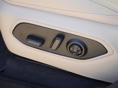 New 2025 Jeep Grand Cherokee L Limited w/ Luxury Tech Group II RWD image 21