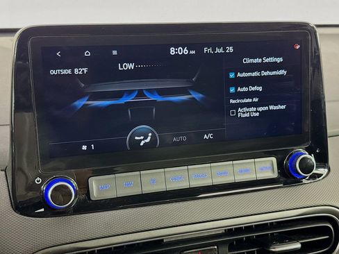 Used 2022 Hyundai Kona Limited image 11