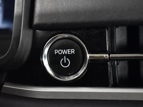 Used 2023 Mitsubishi Outlander SE image 24