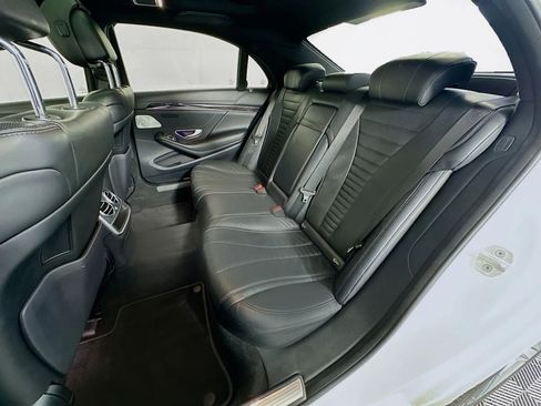 Used 2018 Mercedes-Benz S 560 Sedan image 38
