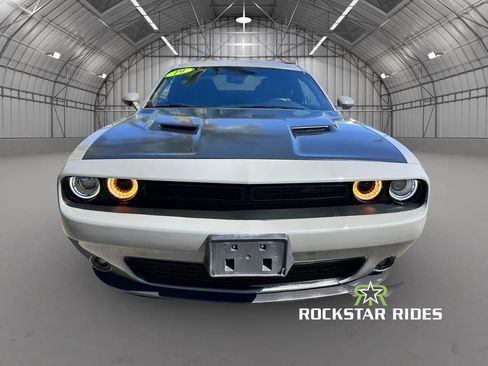Used 2019 Dodge Challenger SXT w/ Blacktop Package RWD image 6