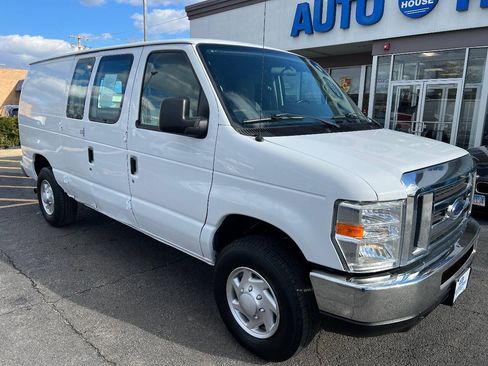 Used 2013 Ford E-250 and Econoline 250 w/ Commercial Cargo Van Pkg RWD image 4