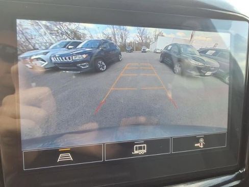 Used 2023 Chevrolet Traverse LT AWD/4WD image 12