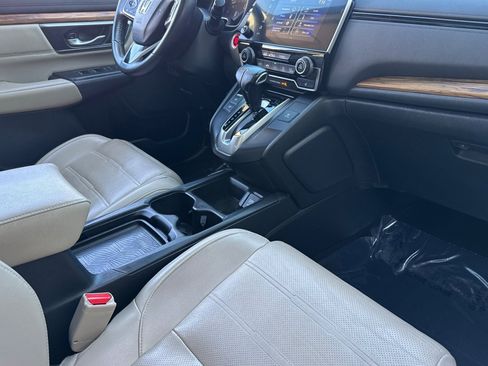 Used 2018 Honda CR-V Touring image 32