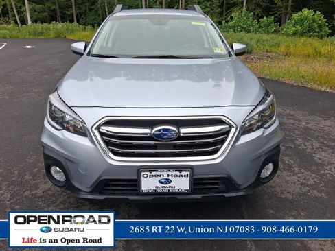 Used 2019 Subaru Outback 3.6R Limited AWD/4WD image 8