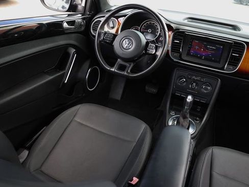 Used 2013 Volkswagen Beetle 2.5 Fender FWD image 25