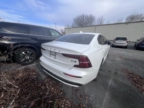 Used 2024 Volvo S60 B5 Plus w/ Climate Package image 3