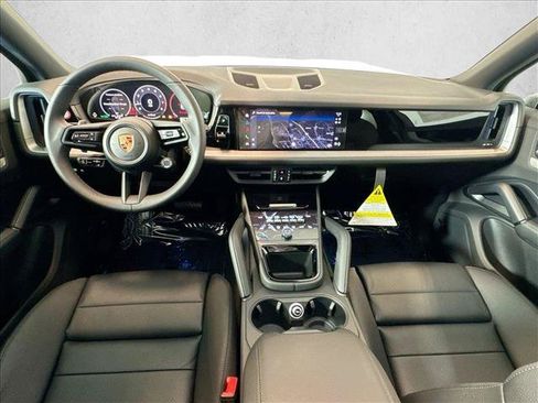 Used 2026 Porsche Cayenne AWD/4WD image 21