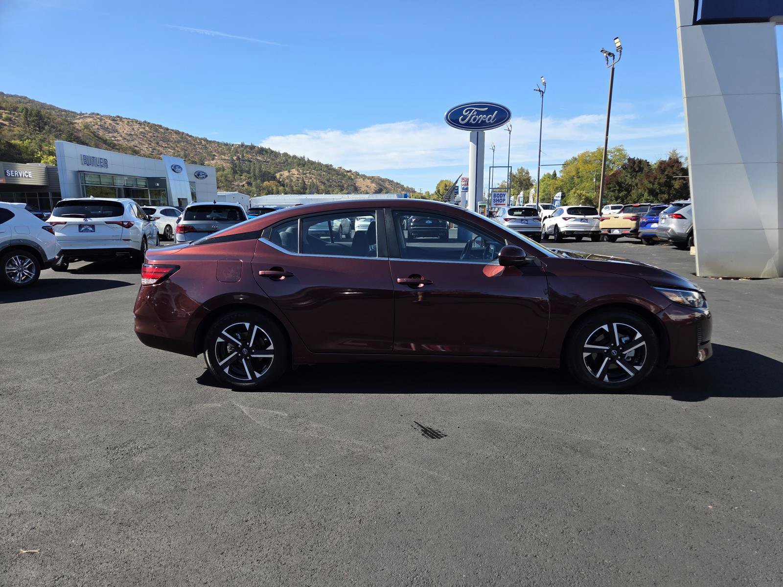 Used 2025 Nissan Sentra SV FWD image 4