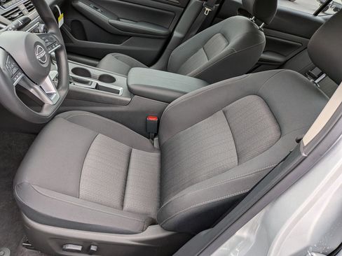 New 2025 Nissan Altima 2.5 SV image 13