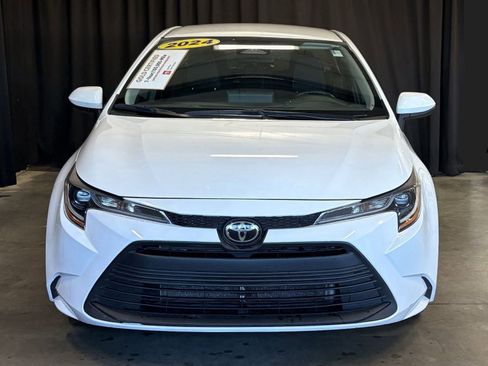 Certified 2024 Toyota Corolla LE image 3