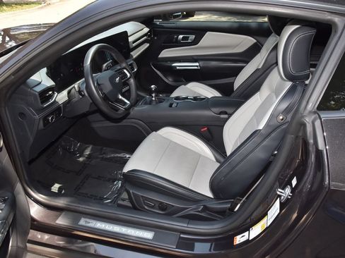 Used 2024 Ford Mustang GT Premium RWD image 30
