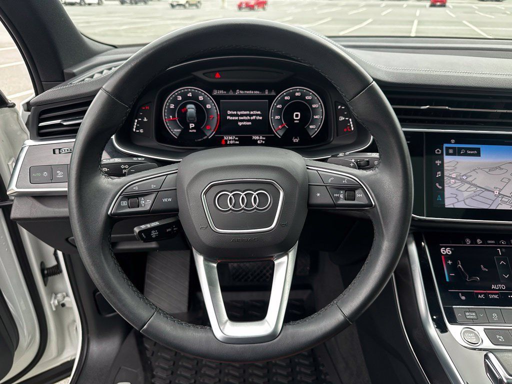 Used 2023 Audi Q7 2.0T Premium w/ Convenience Package AWD/4WD image 13