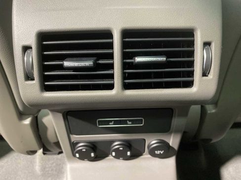 Used 2017 Jaguar F-PACE R-Sport image 25