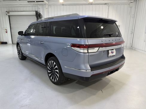 Used 2024 Lincoln Navigator L Black Label AWD/4WD image 3