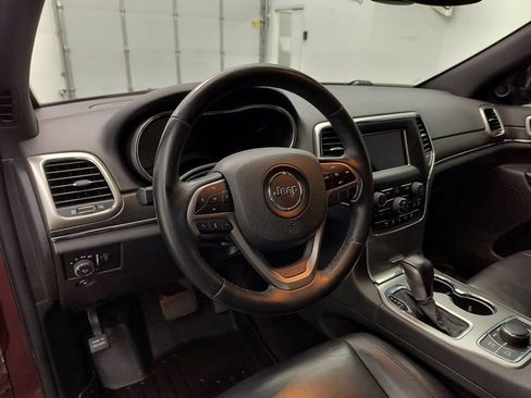 Used 2018 Jeep Grand Cherokee Limited AWD/4WD image 4