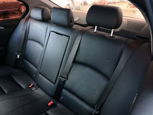 Used 2011 BMW 528i Sedan image 10