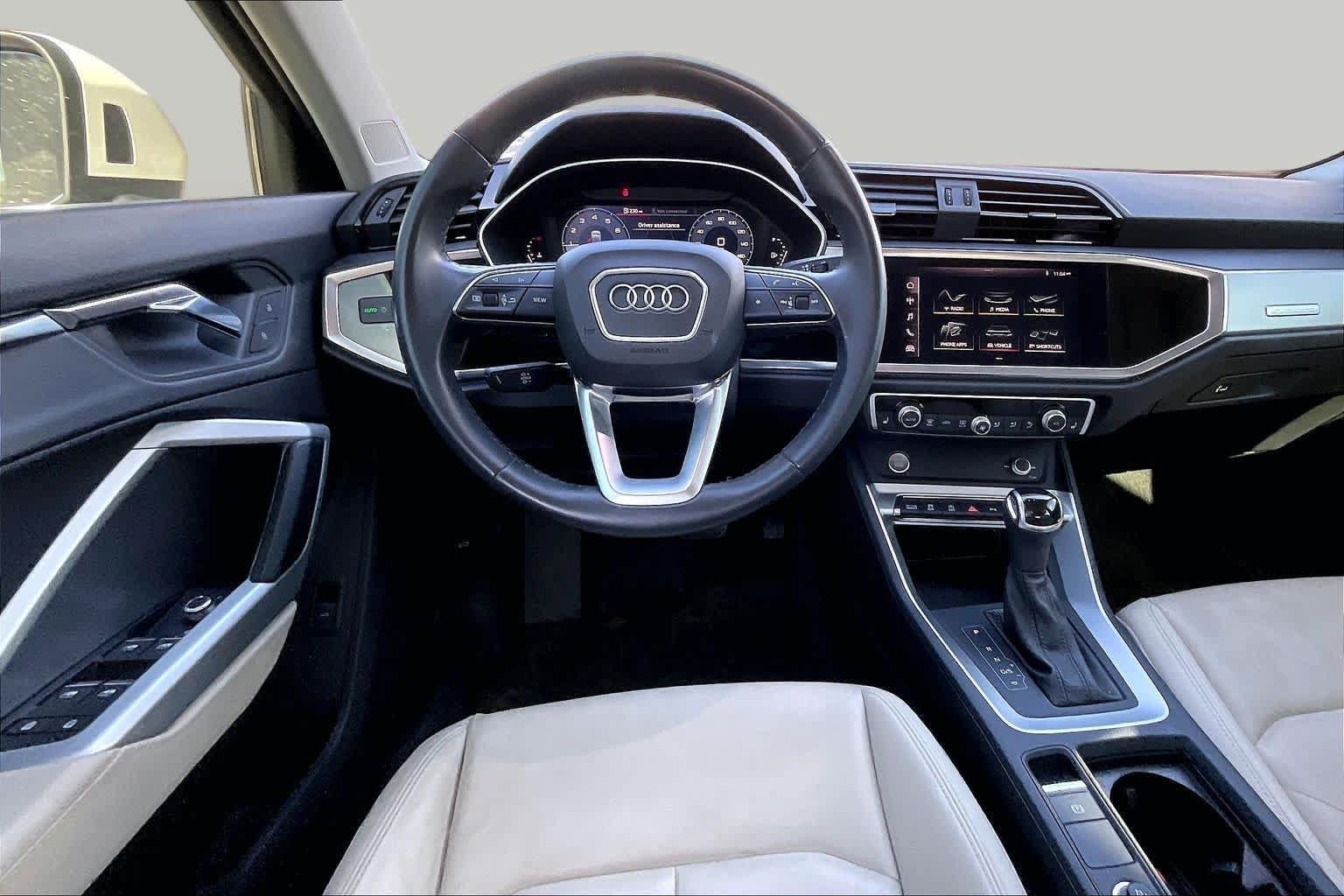 Used 2020 Audi Q3 2.0T Premium w/ Convenience Package AWD/4WD image 6