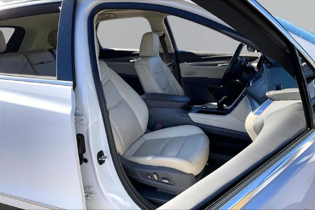 Used 2023 Cadillac XT5 Premium Luxury FWD image 19