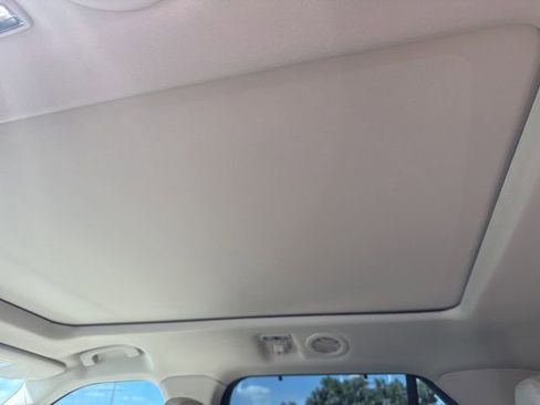 Used 2023 Ford Explorer Platinum w/ Technology Package image 7