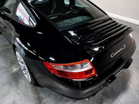 Used 2005 Porsche 911 Carrera S RWD image 55
