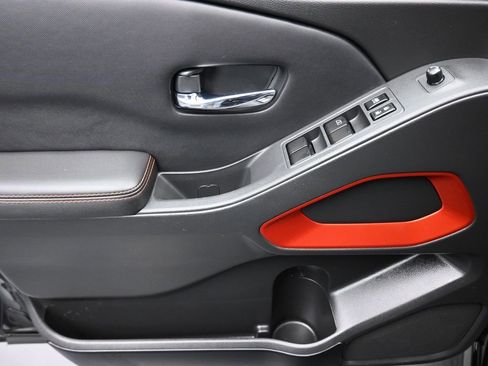 Used 2023 Nissan Frontier PRO-4X w/ Technology Package image 10