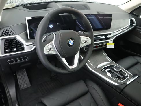 New 2026 BMW X7 xDrive40i image 9