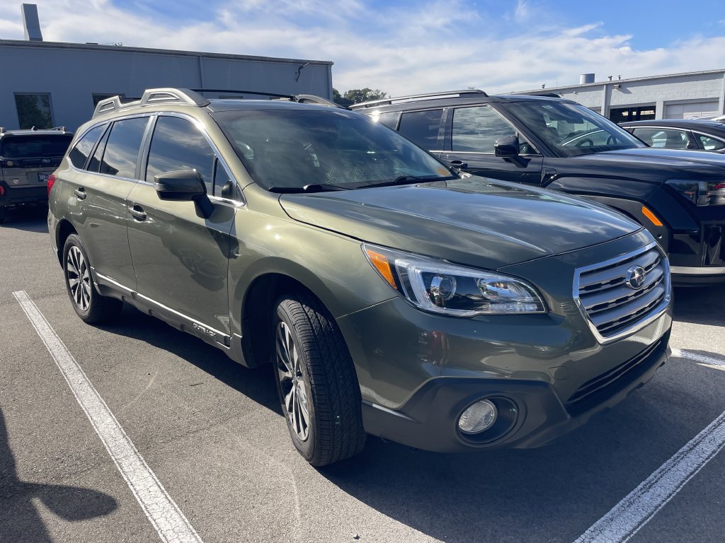 Used 2017 Subaru Outback 2.5i Limited AWD/4WD image 1