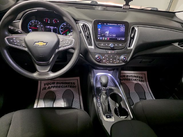 Used 2023 Chevrolet Malibu LT FWD image 13
