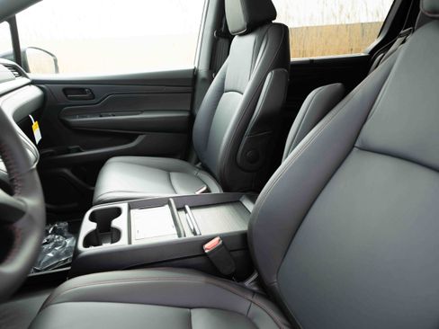 New 2026 Honda Odyssey Sport-L image 10