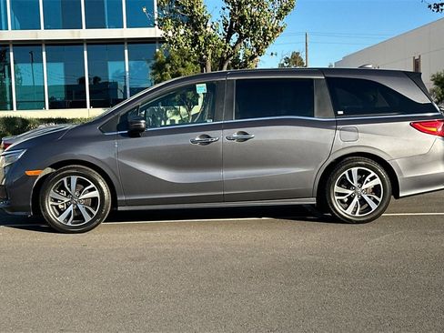 Used 2022 Honda Odyssey Touring image 7