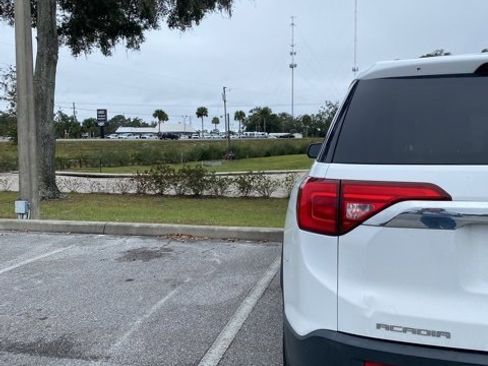 Used 2018 GMC Acadia SLE w/ LPO, Protection Package image 5