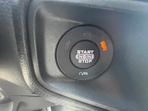 Used 2025 Jeep Wrangler Unlimited Sport AWD/4WD image 24