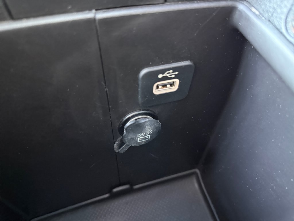 Used 2017 Jeep Wrangler Unlimited Sport w/ Connectivity Group AWD/4WD image 26