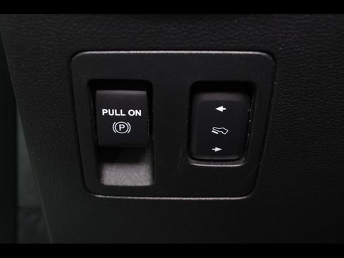 Used 2020 Ford F150 XLT w/ Equipment Group 302A Luxury AWD/4WD image 27