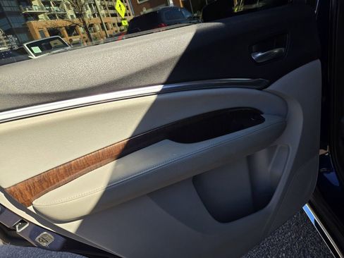 Used 2017 Acura MDX SH-AWD w/ Technology Package image 19