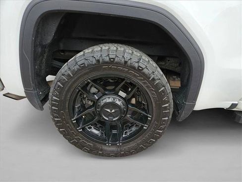 Used 2022 GMC Sierra 1500 SLE AWD/4WD image 24