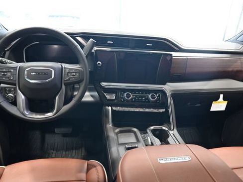 New 2026 GMC Sierra 2500 Denali Ultimate AWD/4WD image 19