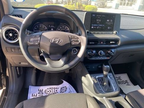 Used 2023 Hyundai Kona SEL AWD/4WD image 8