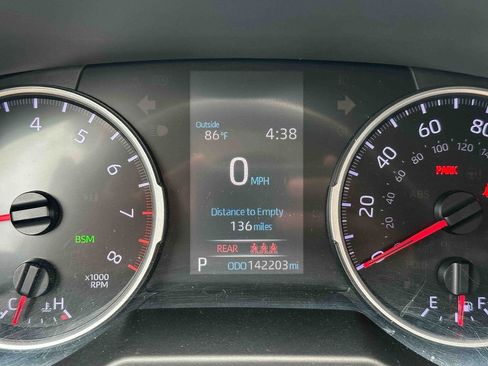 Used 2019 Toyota RAV4 XLE Premium w/ Cold Weather Package AWD/4WD image 26
