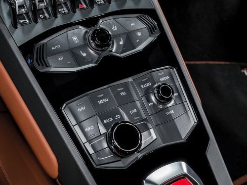 Used 2016 Lamborghini Huracan LP 610-4 AWD/4WD image 26