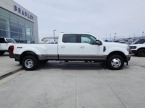 Used 2022 Ford F350 King Ranch w/ FX4 Off-Road Package image 4