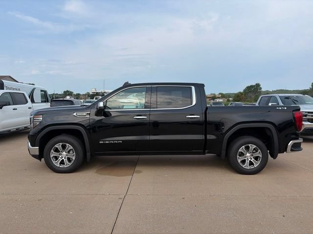 Used 2024 GMC Sierra 1500 SLT AWD/4WD image 9