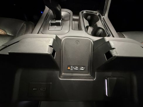 Used 2022 GMC Sierra 1500 AT4 w/ Technology Package image 23