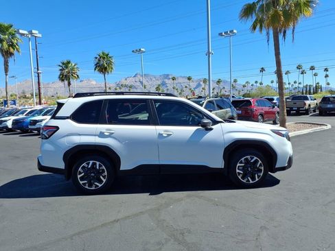 Used 2025 Subaru Forester Premium w/ Convenience Package #2 image 9