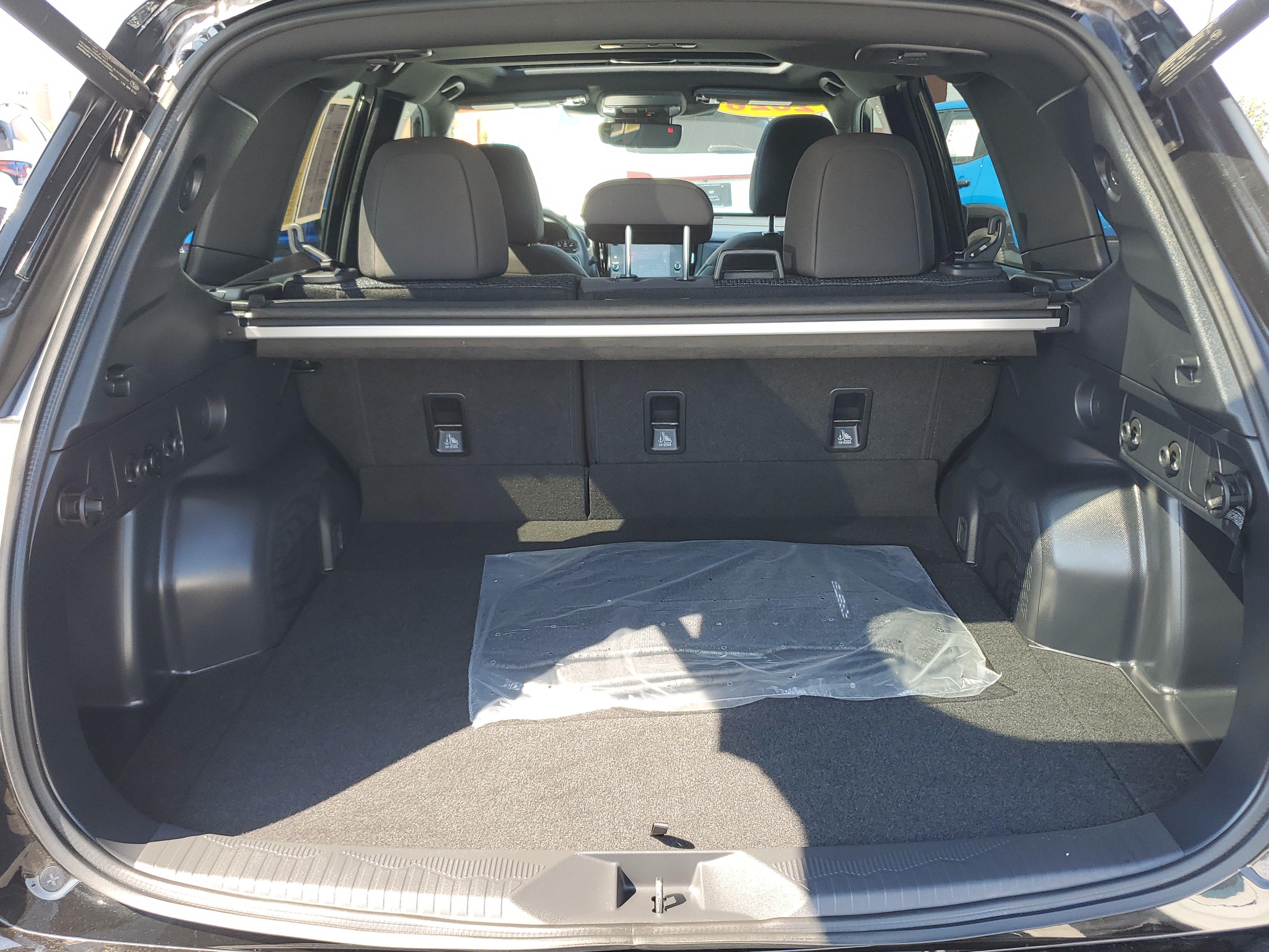 Certified 2026 Subaru Forester Premium w/ Base/Premium Plus Package AWD/4WD image 8