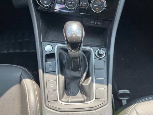 Used 2024 Volkswagen Jetta SE FWD image 15