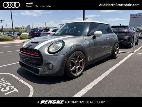 Used 2019 MINI Cooper S FWD image 1